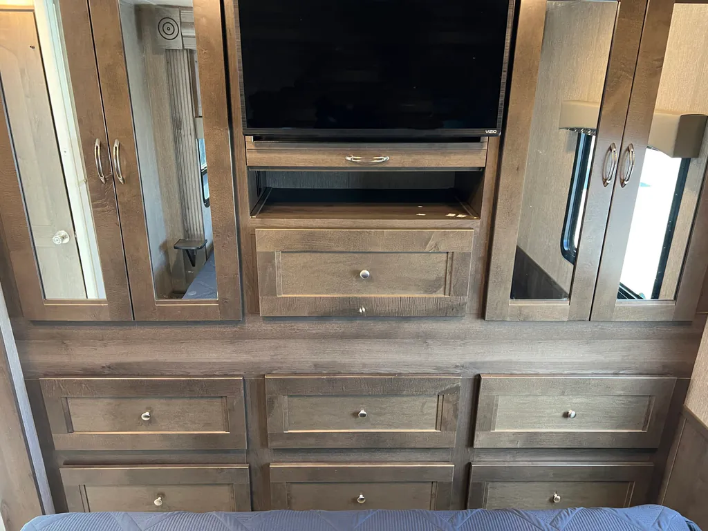 2023 Nexus Wraith 33W, Photos photo 25