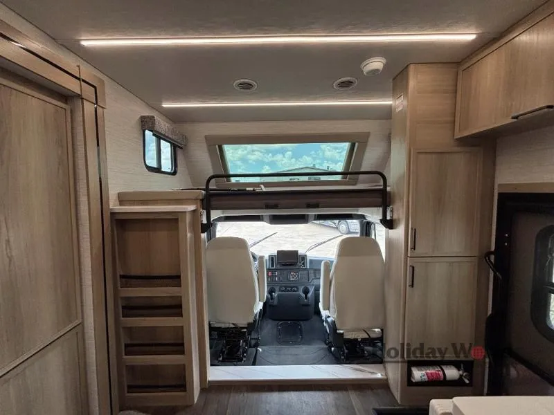 2027 Dynamax Corp Europa S 37CA - Photo 3