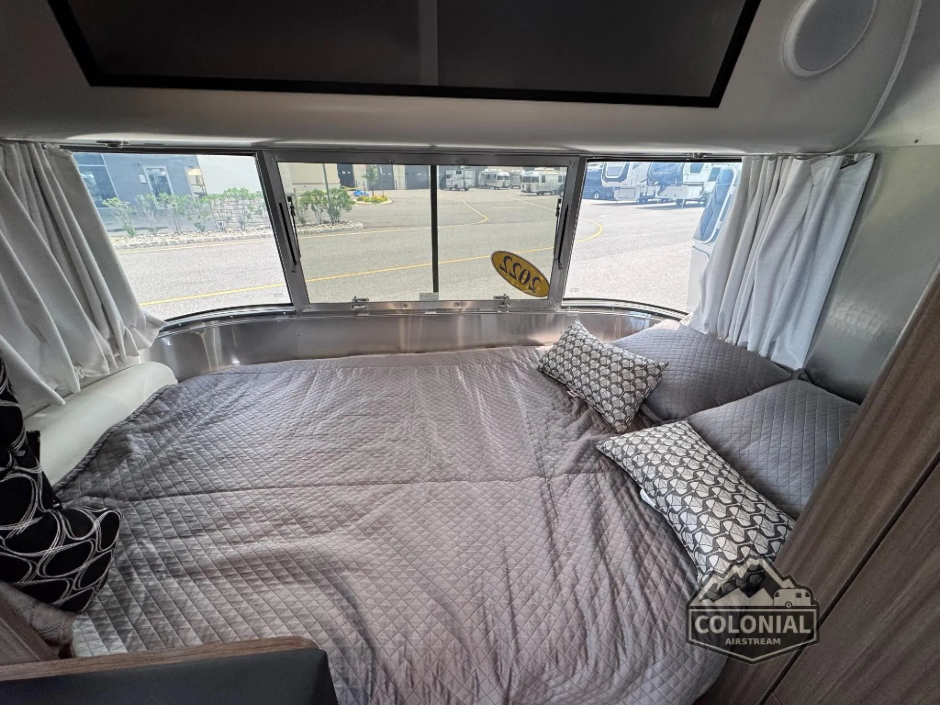 2022 Airstream Caravel 20FB - Photo 4