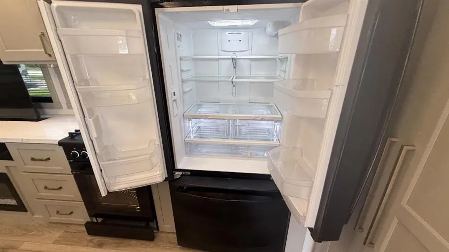 2025 Brinkley Model G 4100, Photos photo 21