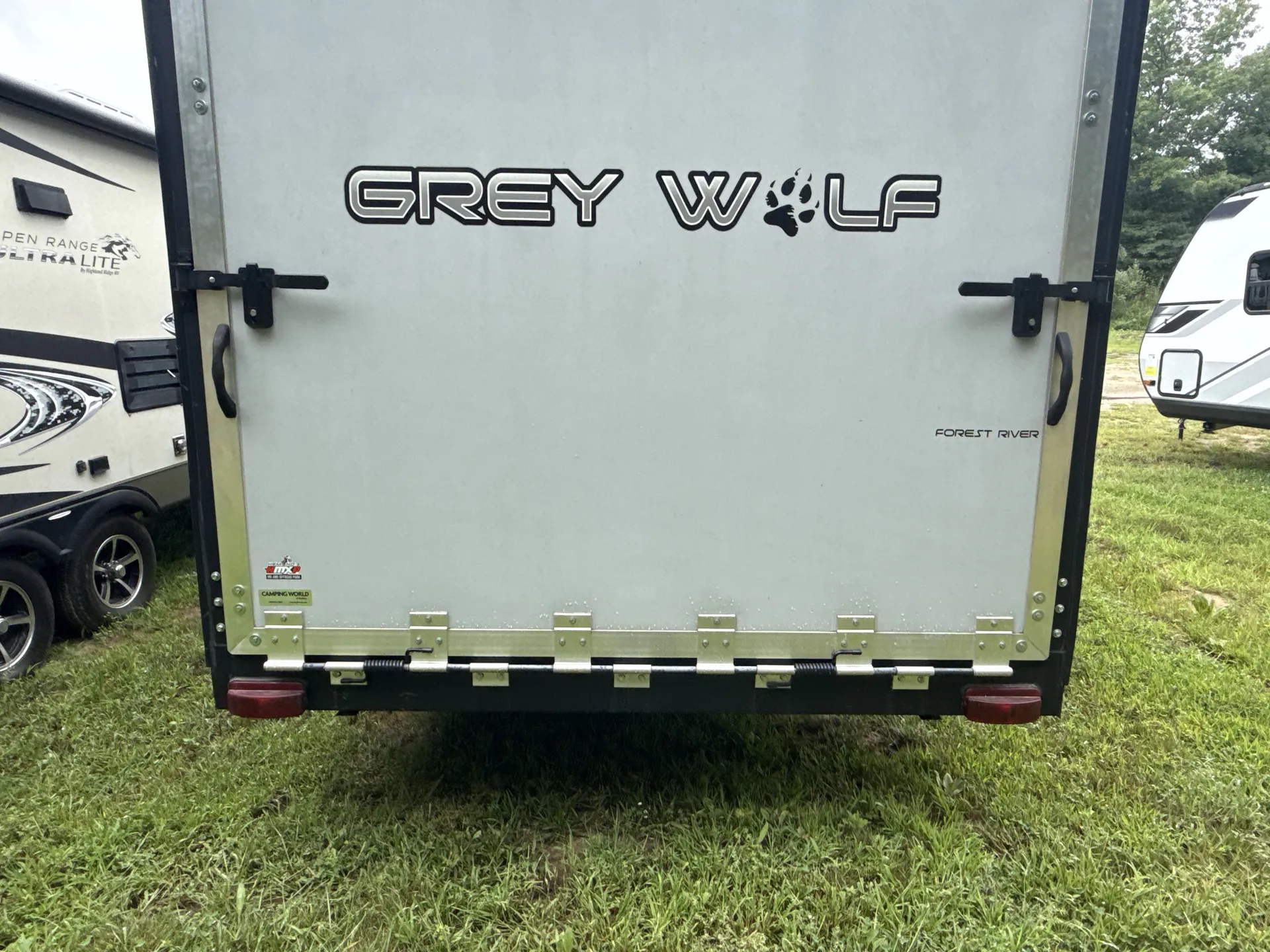 2022 Forest River Cherokee Grey Wolf 18RR — living area main