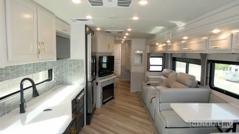 2026 Fleetwood Bounder 35K - Photo 3