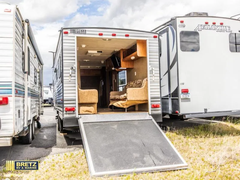2014 Forest River RV Cherokee Grey Wolf 25RR - Photo 3