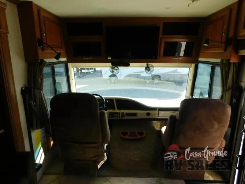 2011 Fleetwood RV Southwind 35J - Photo 2