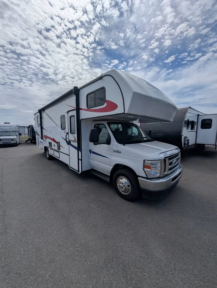 2023 Forest River RV Forester 2851CD Ford - Photo 3