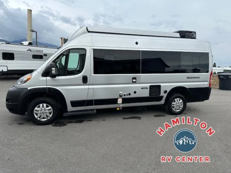 2023 Thor Motor Coach Sequence 20J - Photo 2