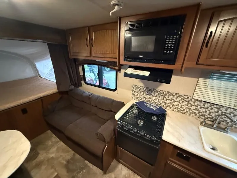 2015 Jayco Jay Feather Ultra Lite 17Z - Photo 4