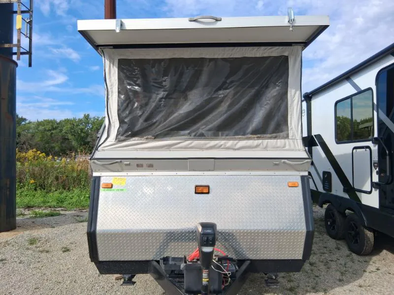 2015 Aliner Expedition Rear Sofa - Photo 4