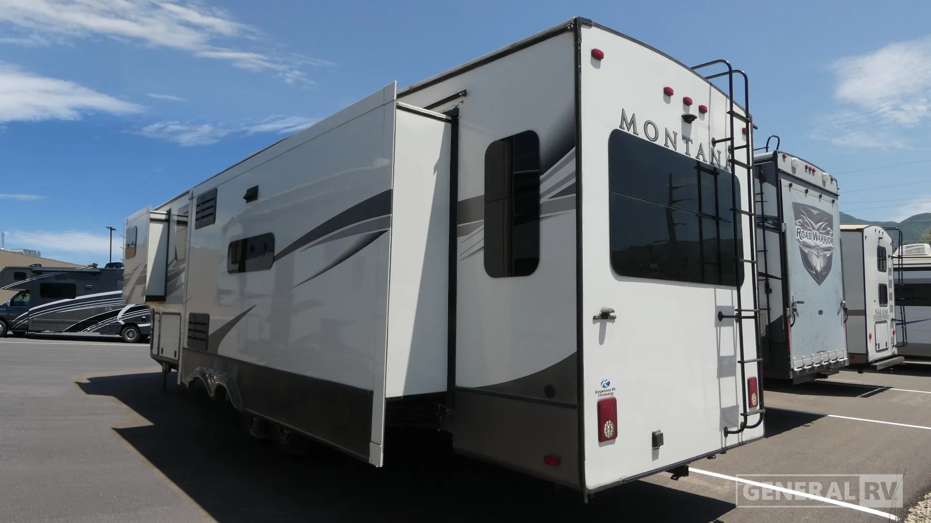 2020 Keystone Montana 3780RL - Photo 4