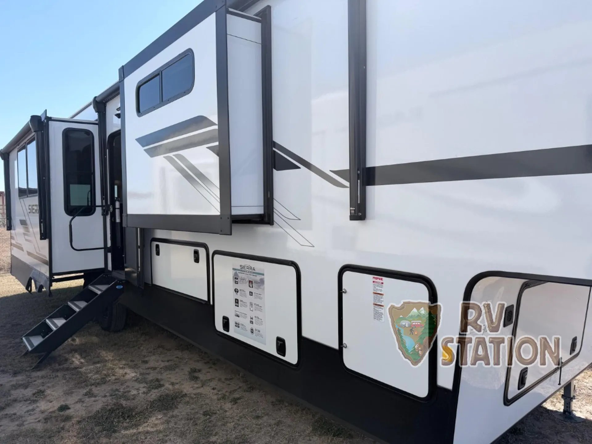 2026 Forest River Sierra 3800RK - Photo 4