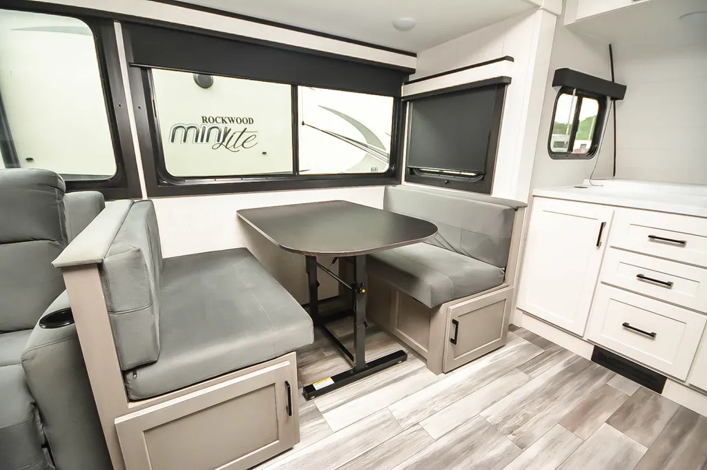 2025 Jayco Jay Feather 26FK, Photos photo 13