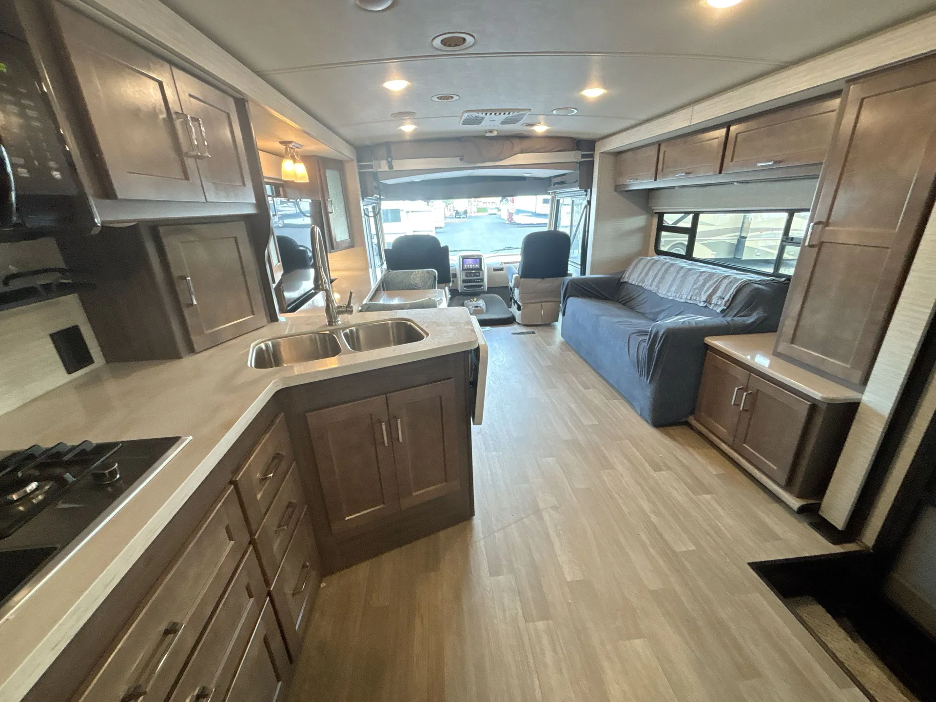 2021 Winnebago Adventurer 33C — living area main