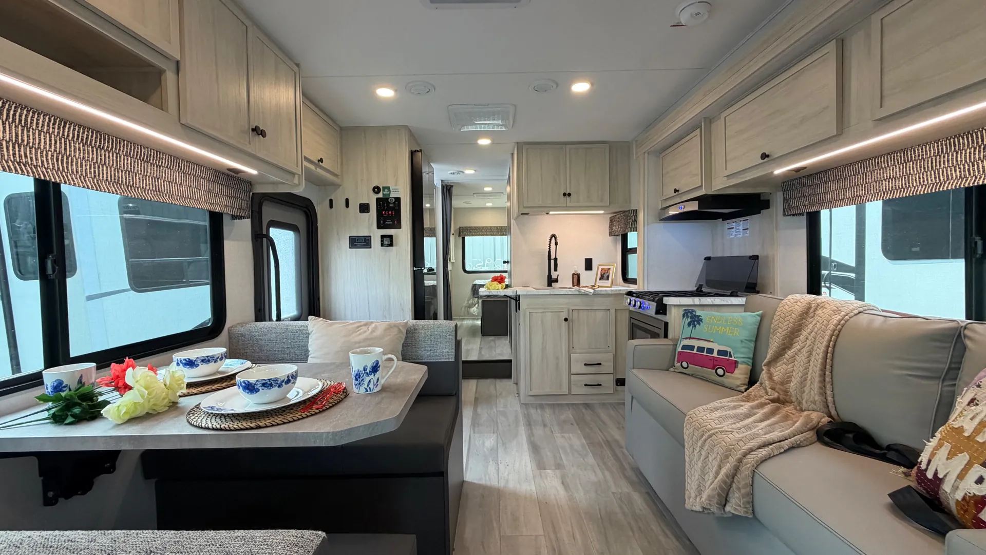 2027 Forest River Sunseeker 2860DS - Photo 3