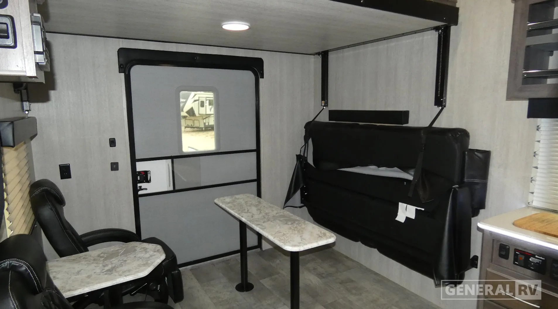 2022 Genesis Supreme Overnighter 4016FS - Photo 3