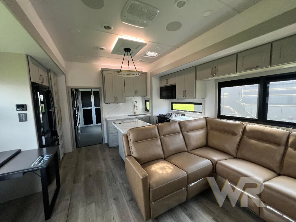 2026 Brinkley Model G 3950, Photos photo 12