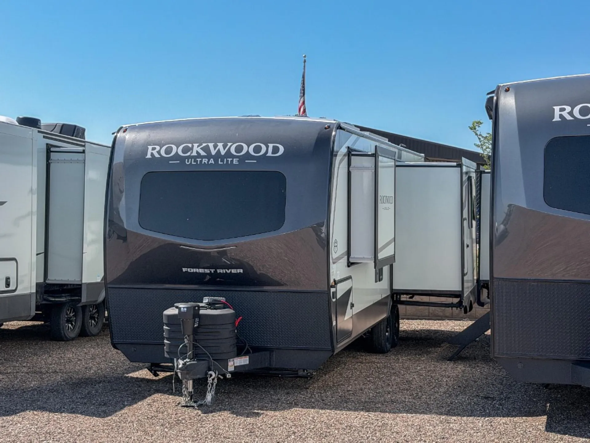 2027 Forest River Rockwood Ultra Lite 2618RD — Photo 5
