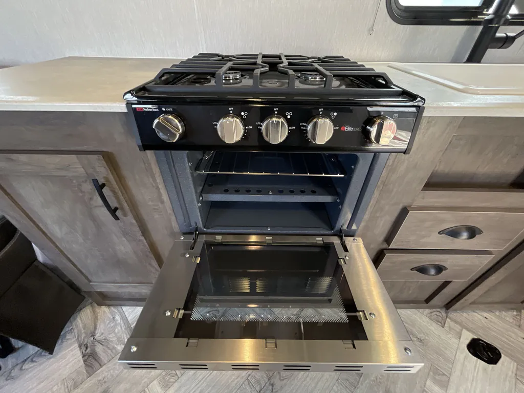 2022 Forest River Stealth FQ2413G, Photos photo 10