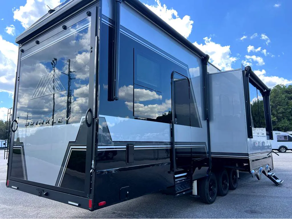 2026 Brinkley Model G 3520, Photos photo 4