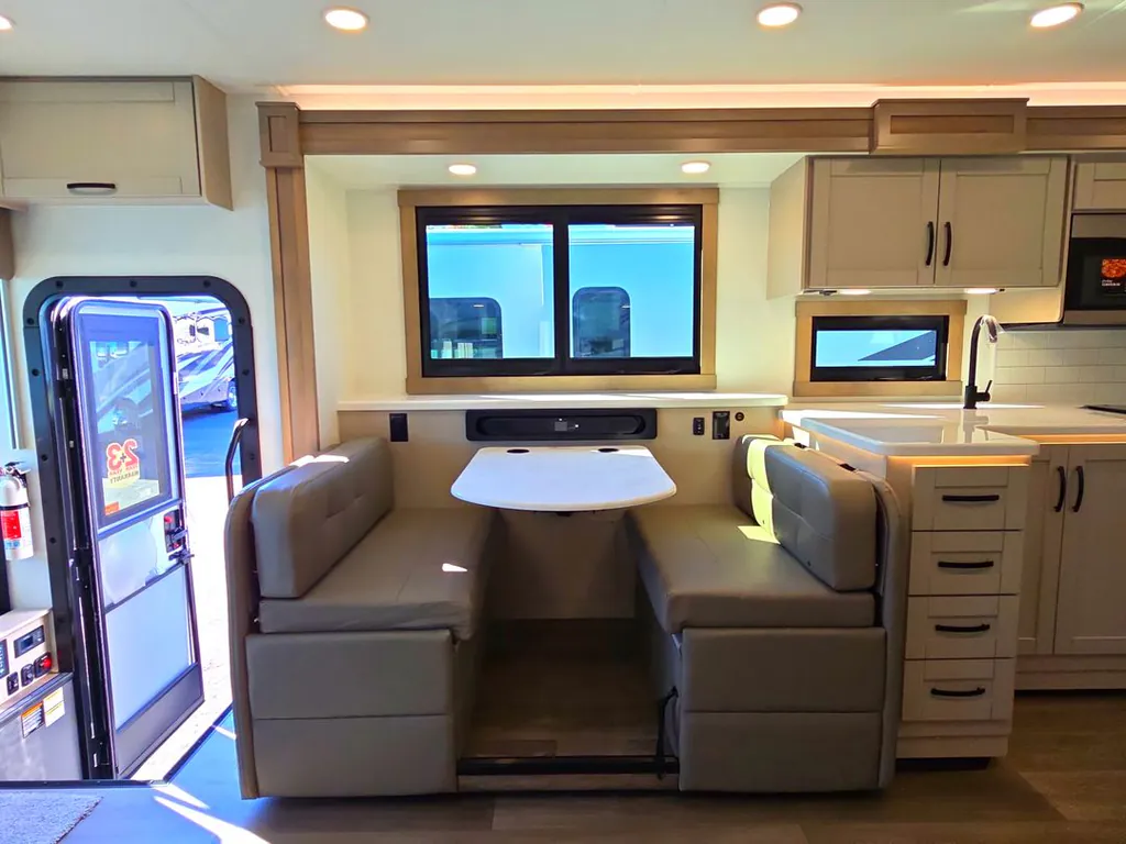 2027 Entegra Coach Vision XL 36C, Photos photo 4