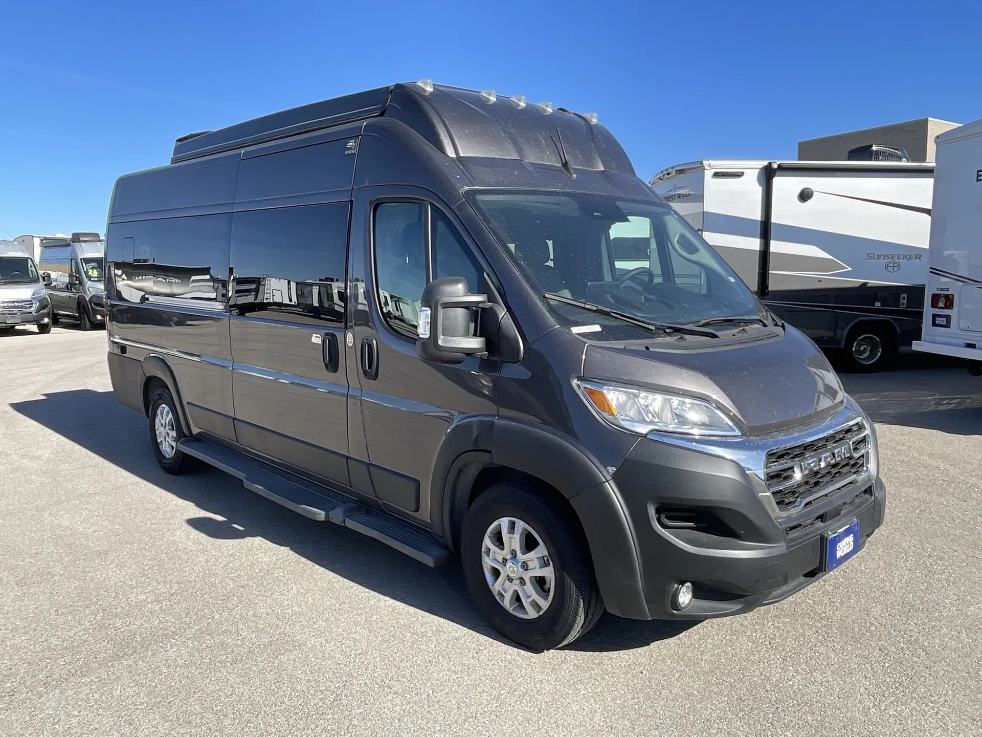 2024 Thor Motor Coach Twist 2AB - Photo 2