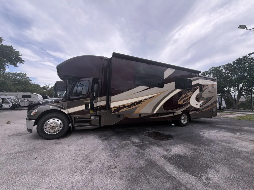 2021 Entegra Coach Accolade 37K, Photos photo 6
