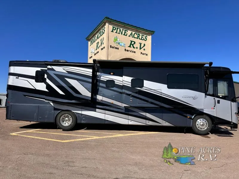 2026 Newmar Northern Star 4037 - Photo 2