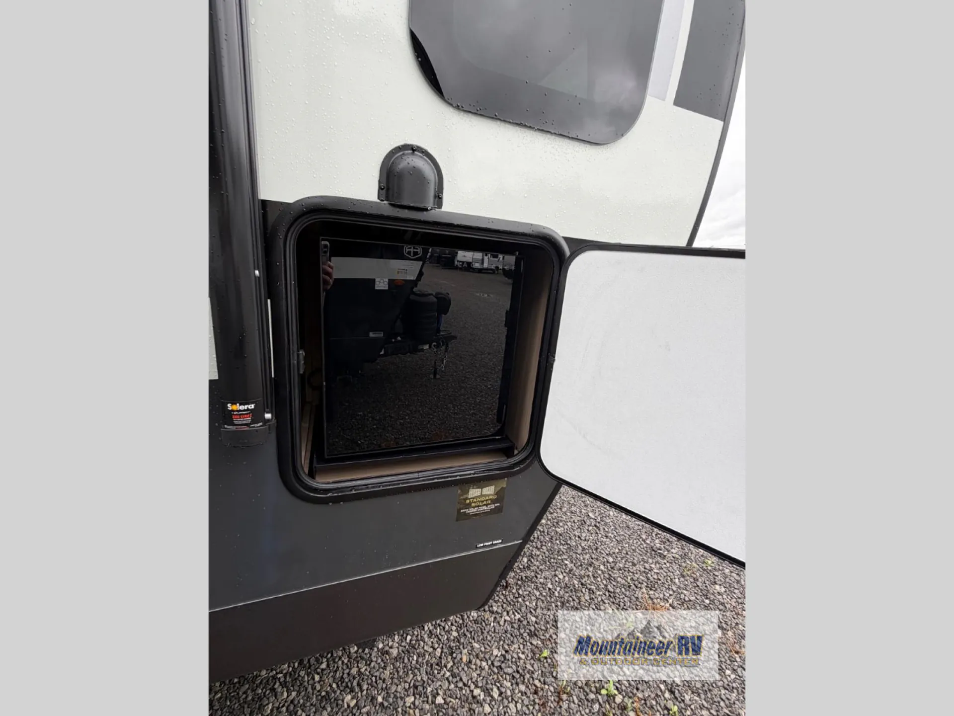2027 Forest River Rockwood Mini Lite 2506FK — Photo 5
