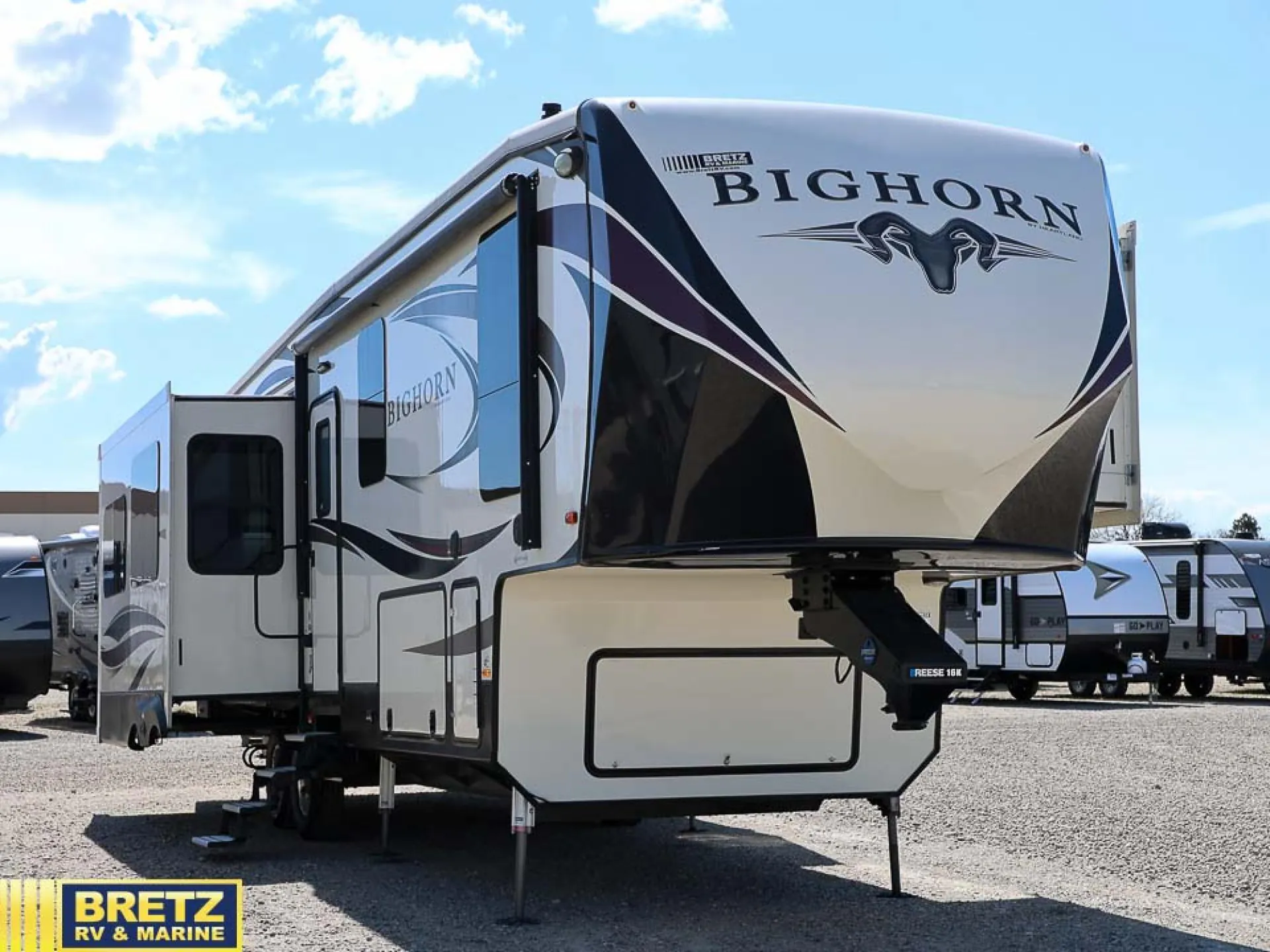 2018 Heartland Bighorn 3010RE - Photo 2