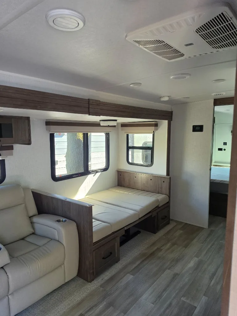 2024 Forest River Rockwood Ultra Lite 2614BS, Photos photo 15
