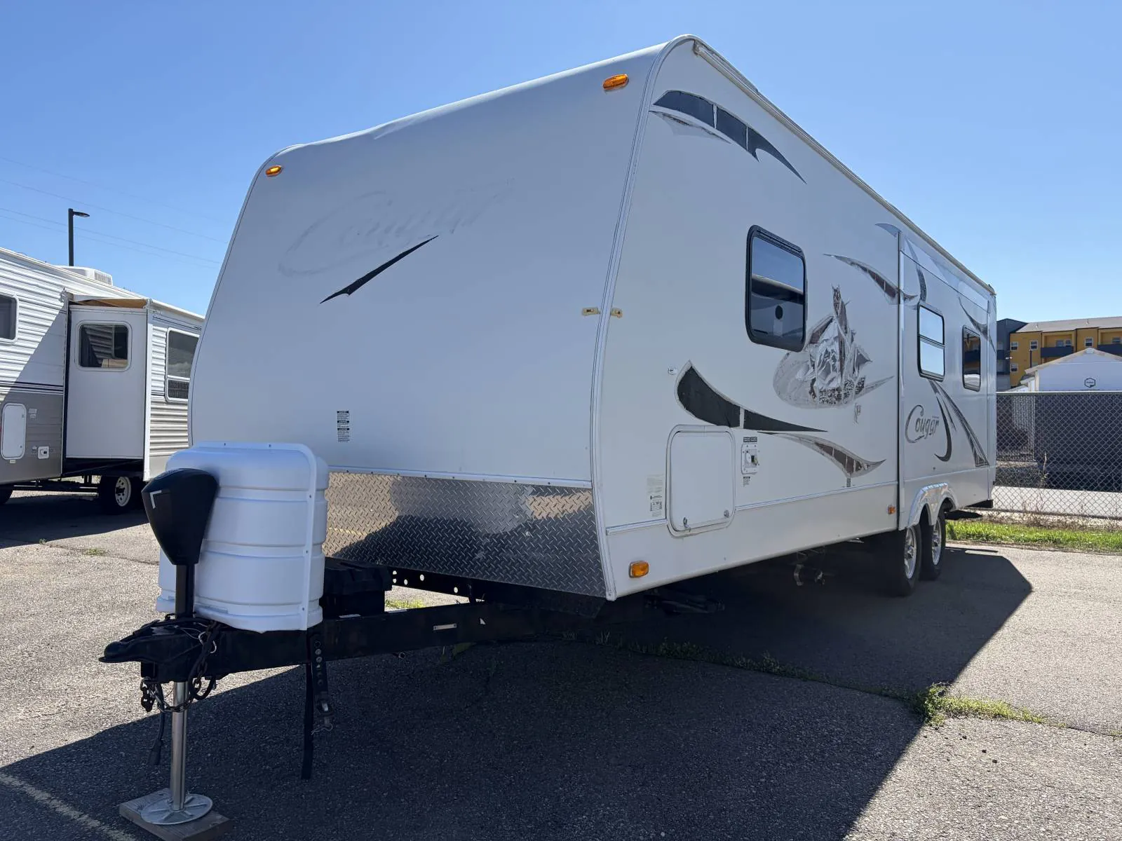 2010 Keystone Cougar Half-Ton 27RLS - Photo 4