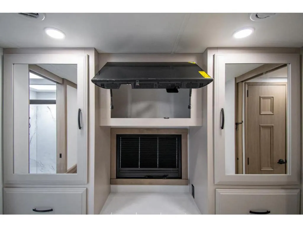 2027 Entegra Coach Emblem 36U, Photos photo 32