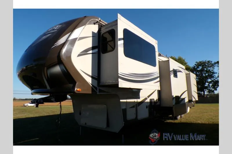 2015 Grand Design Solitude 379FL - Photo 3