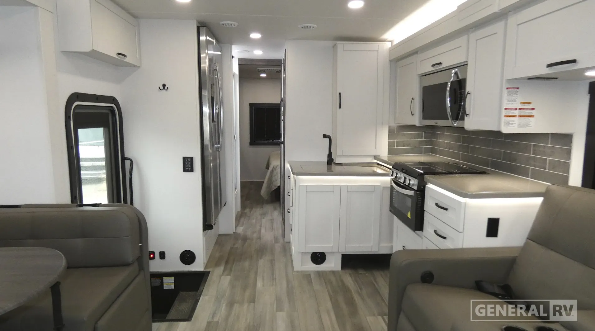 2026 Entegra Coach Vision XL 31UL - Photo 3
