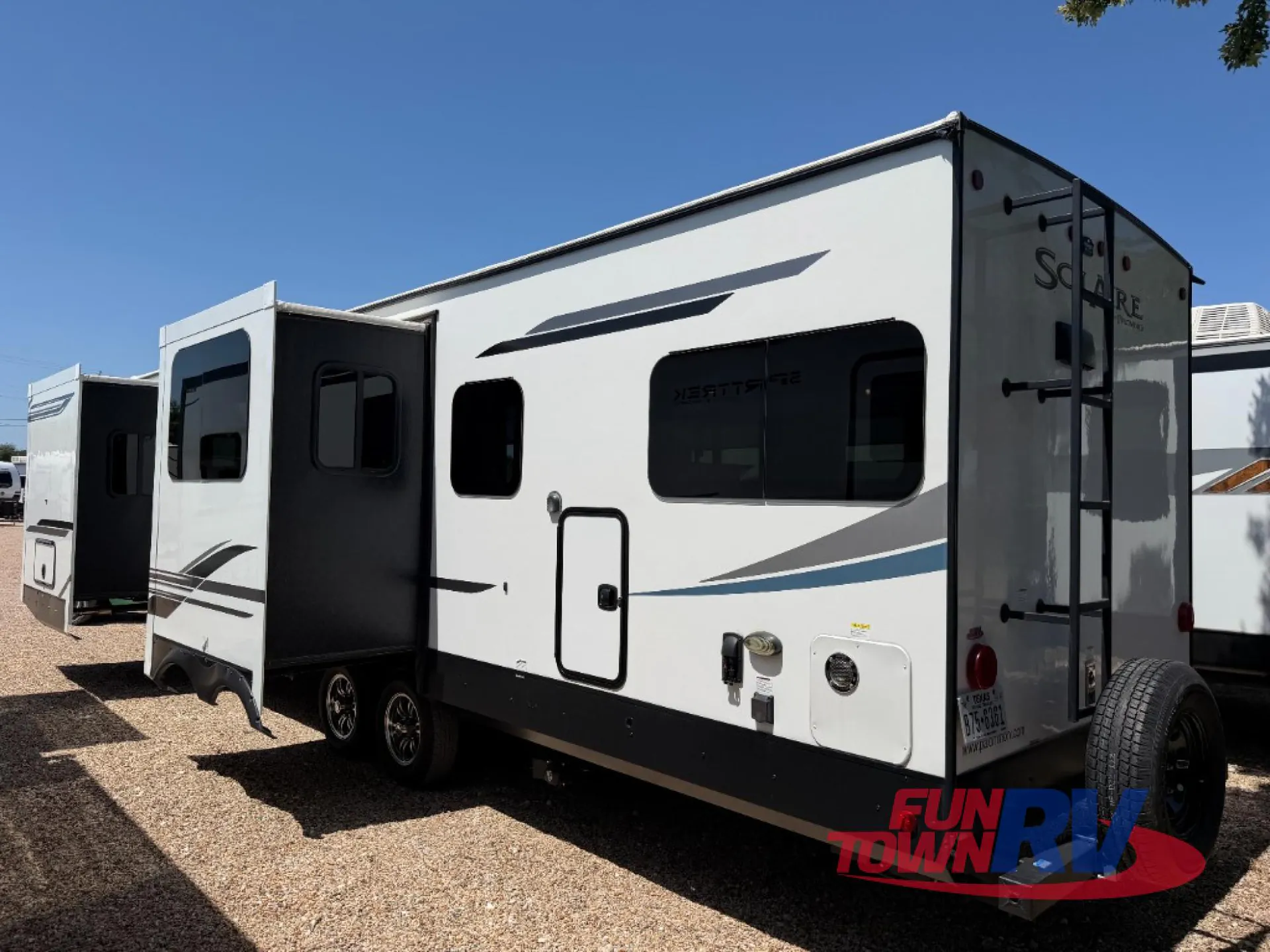 2023 Palomino Solaire 306RKTS - Photo 4