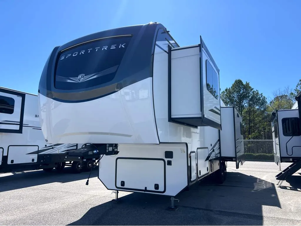 2026 Venture RV SportTrek 5 Touring Edition STTF353VIK - Photo 2