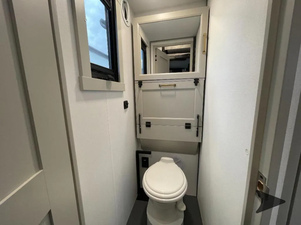 2026 Brinkley Model G 3950, Photos photo 54
