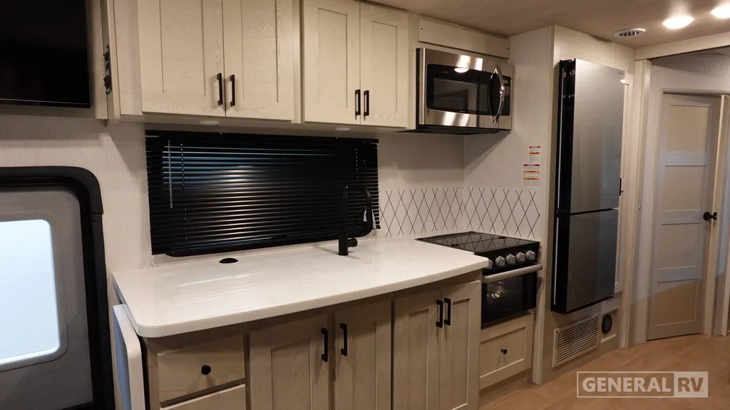 2027 NeXus RV Maximus 34MX, Photos photo 18
