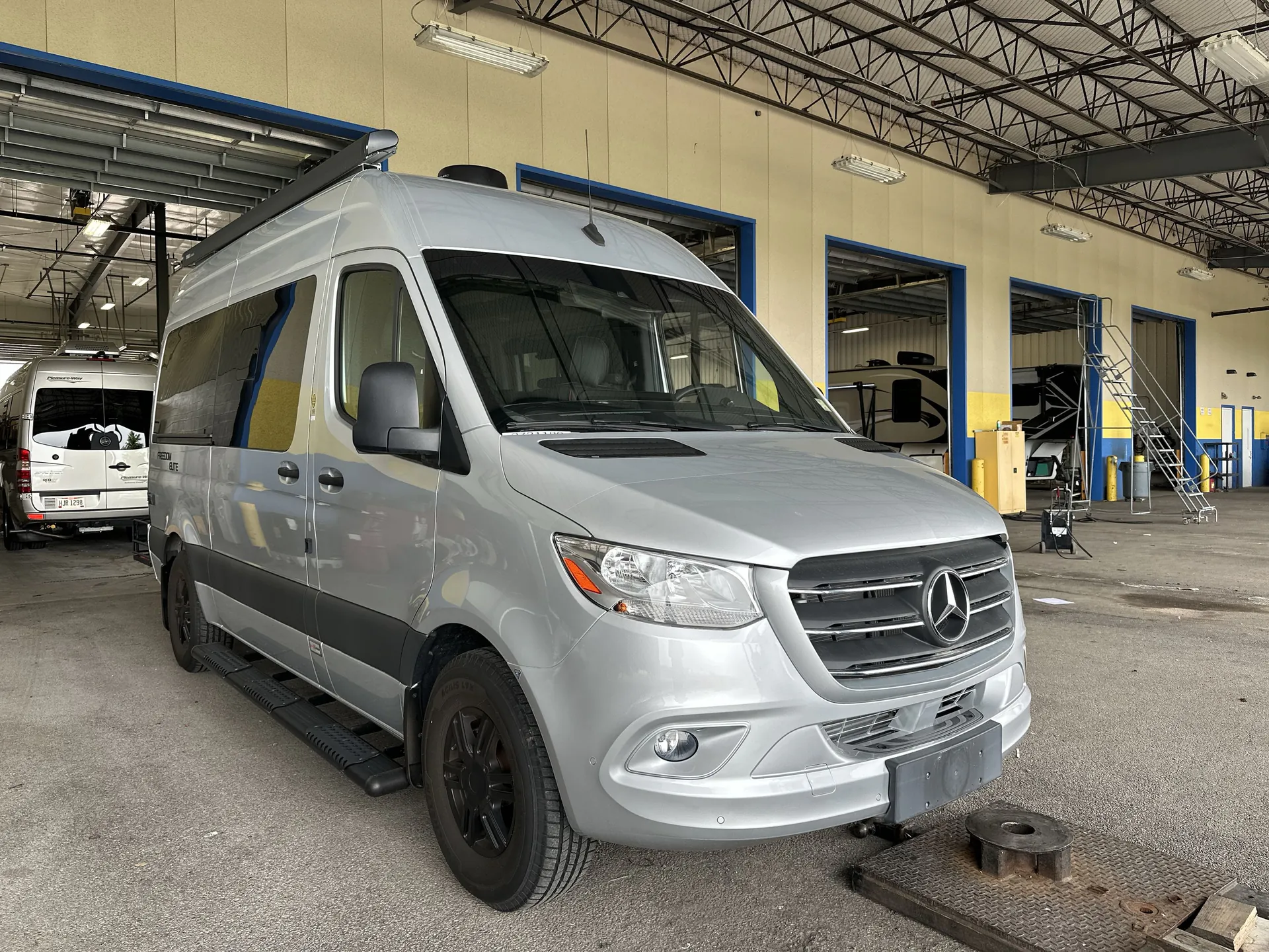 2024 Thor Motor Coach Freedom Elite Van 19R - Photo 2