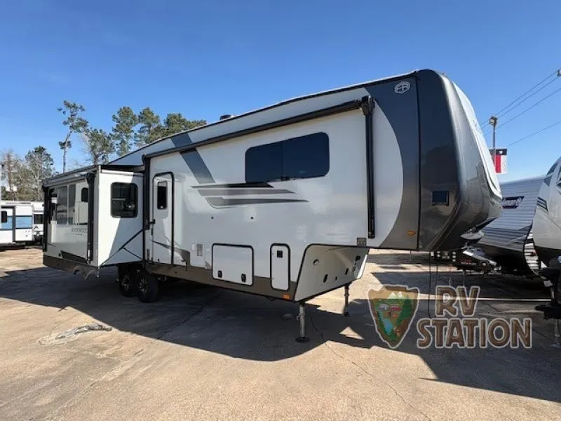 2026 Forest River Rockwood Signature 361RL - Photo 2