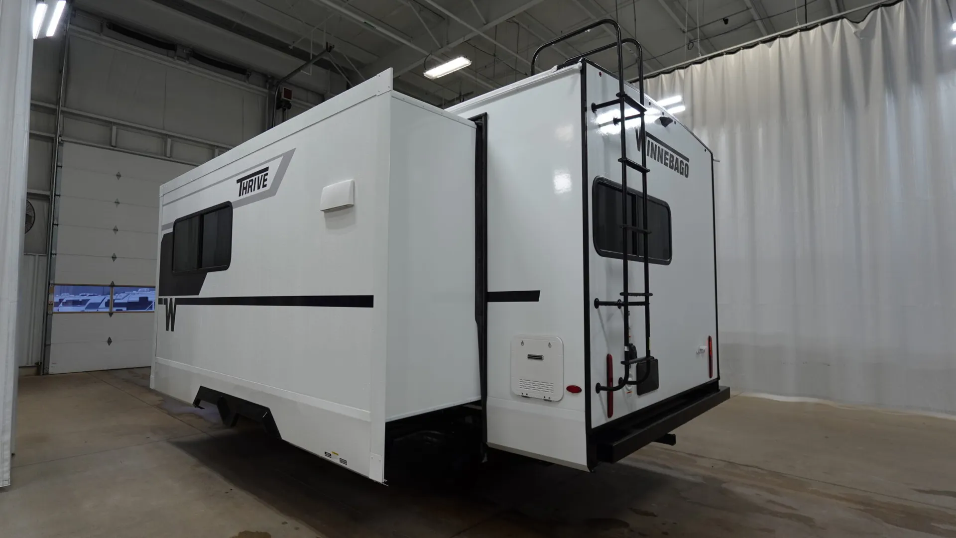 2026 Winnebago Thrive 22MLS - Photo 4