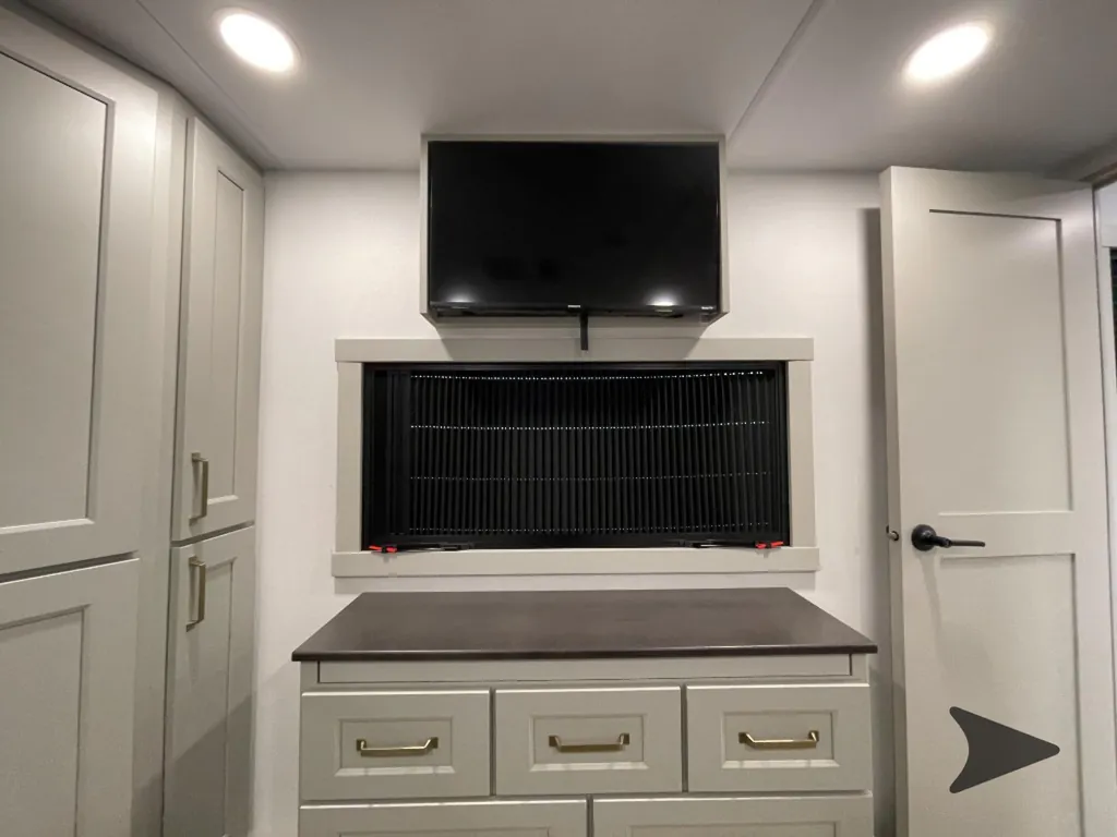 2026 Brinkley Model G 3520, Photos photo 34