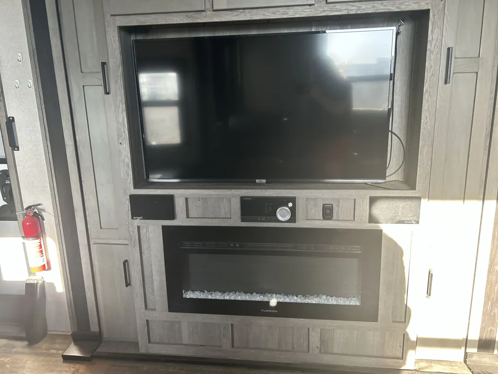 2020 Keystone Raptor 423, Photos photo 13