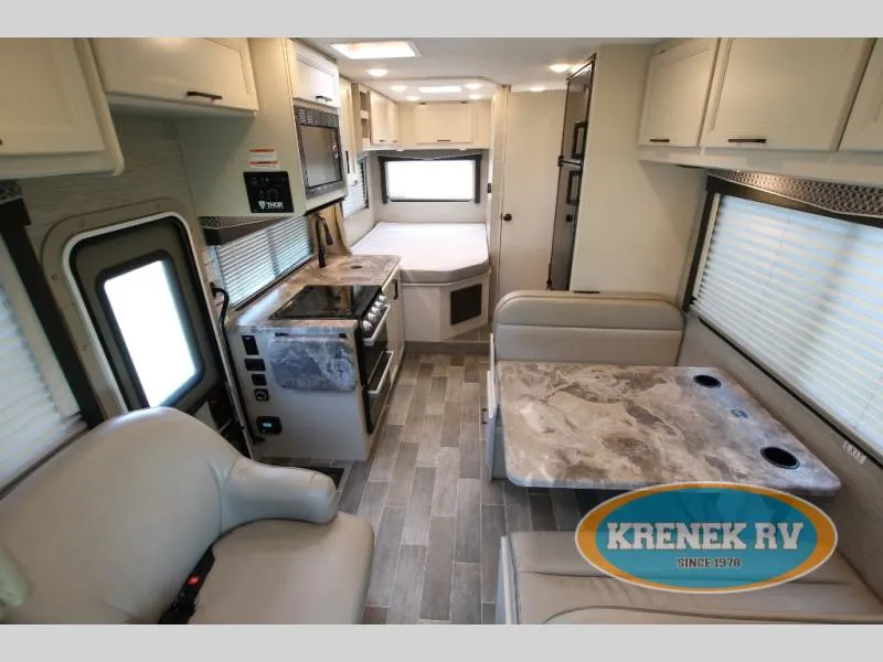 2022 Thor Motor Coach Chateau 23U - Photo 2