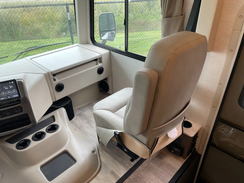 2024 Thor Motor Coach Freedom Traveler A29, Photos photo 17