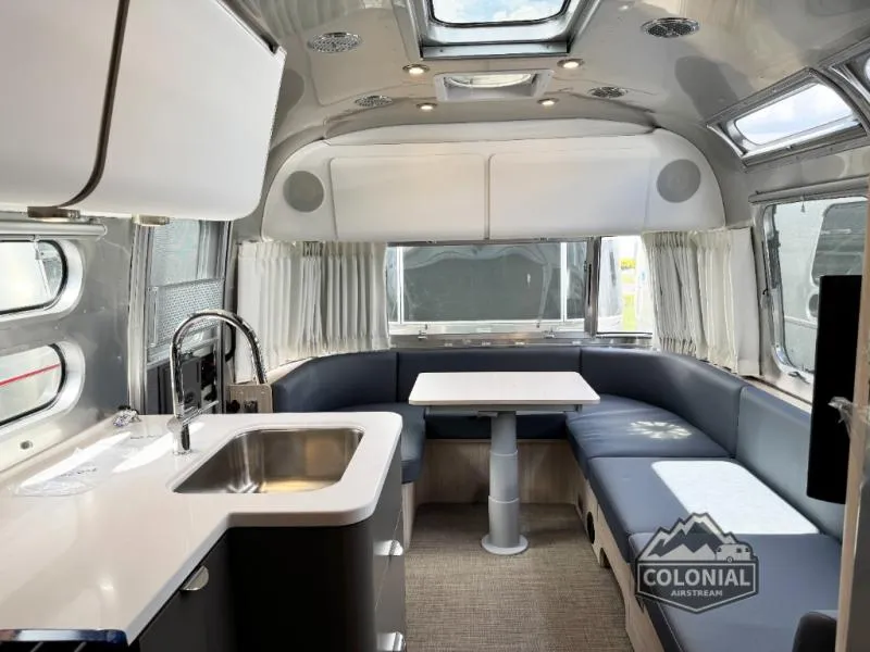 2026 Airstream Globetrotter 27FB - Photo 4