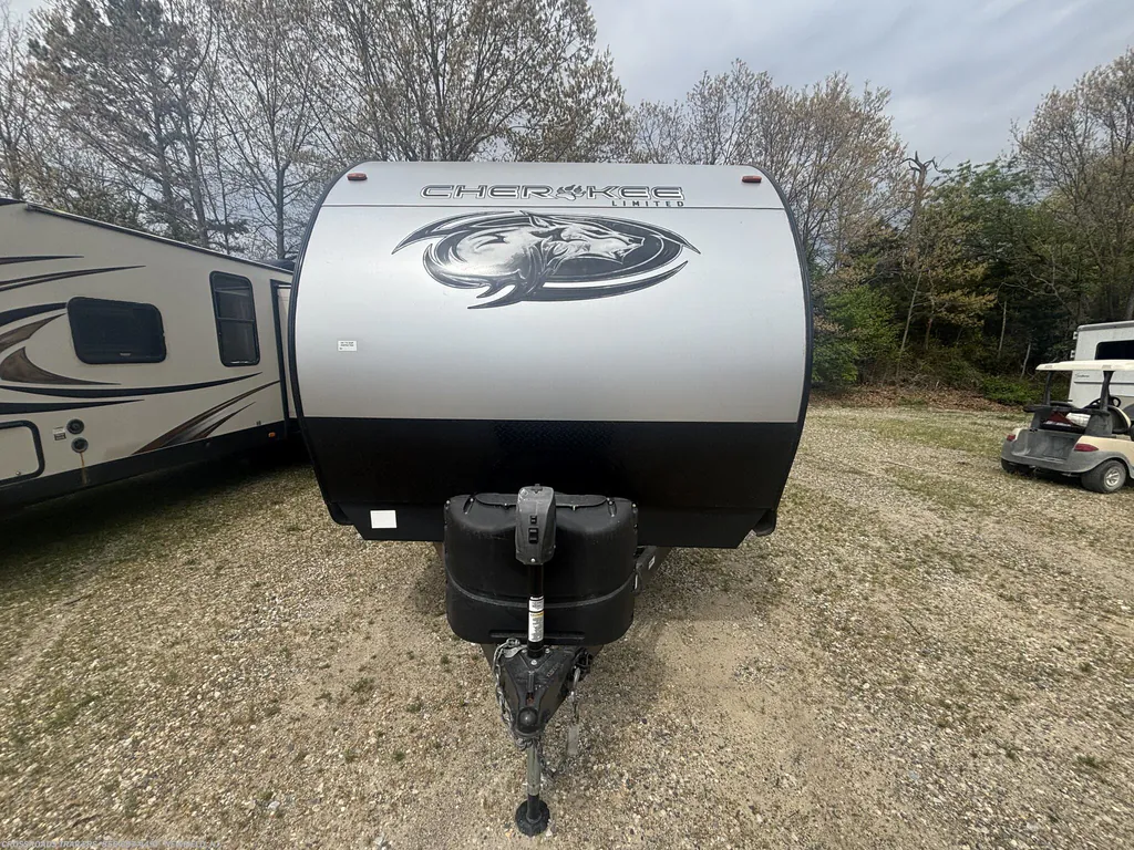 2022 Forest River Cherokee 304BH, Photos photo 6
