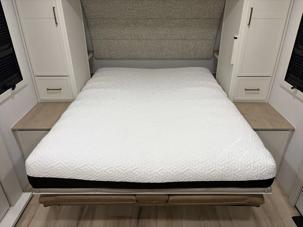 2026 Brinkley Model Ix 20X, Photos photo 15