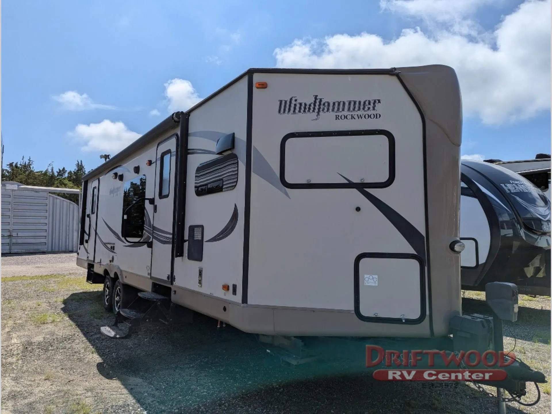 2017 Forest River Rockwood Windjammer 3008W - Photo 2