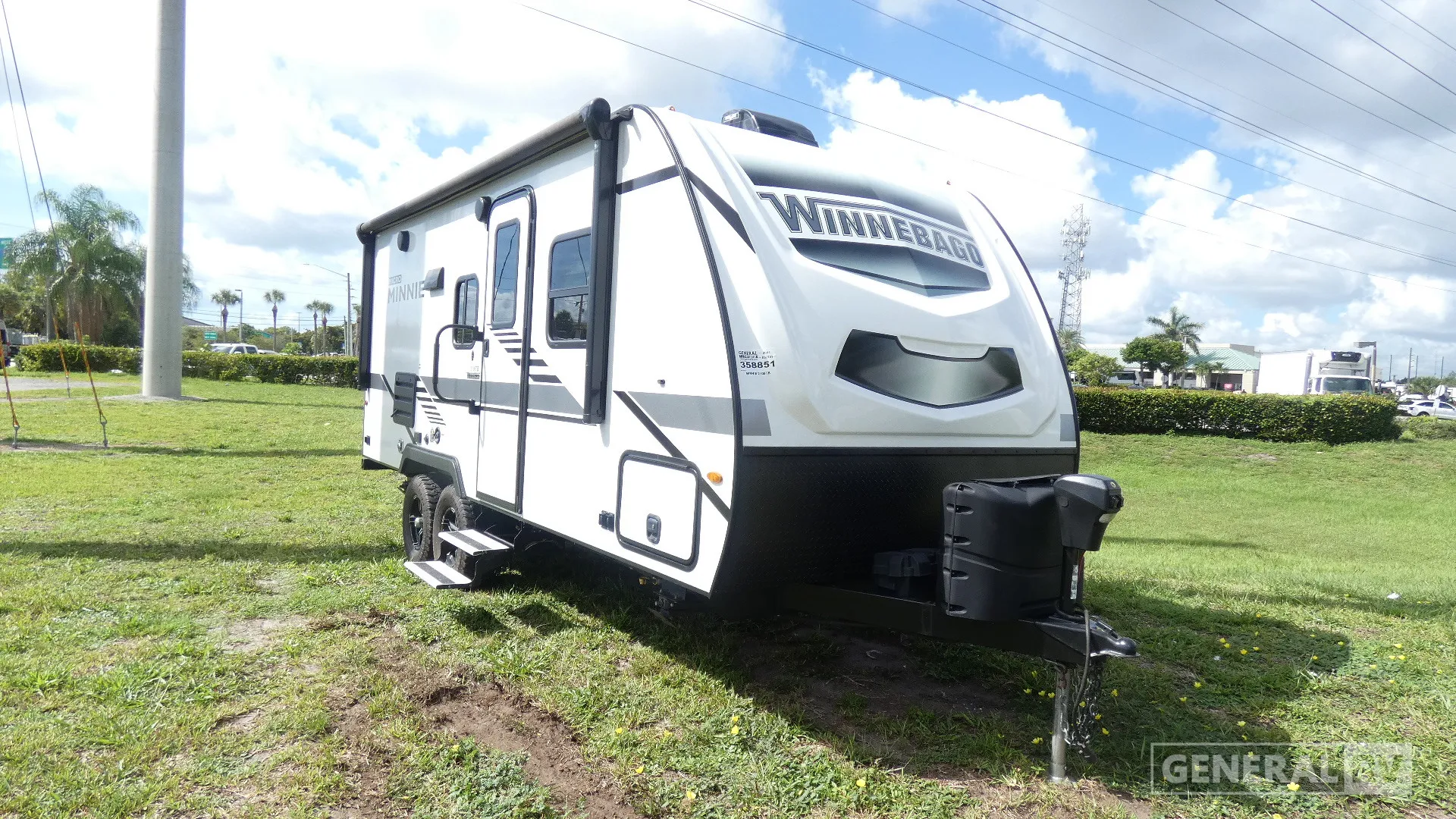 2021 Winnebago Micro Minnie 2108TB - Photo 2