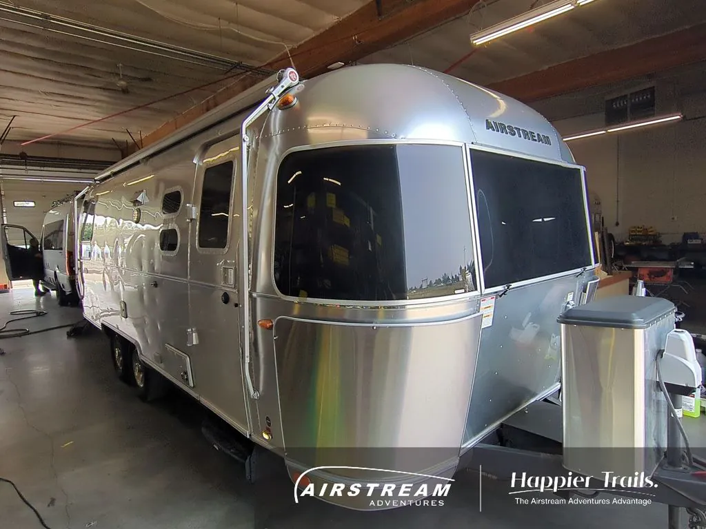 2016 Airstream Flying Cloud 25RB - Photo 2